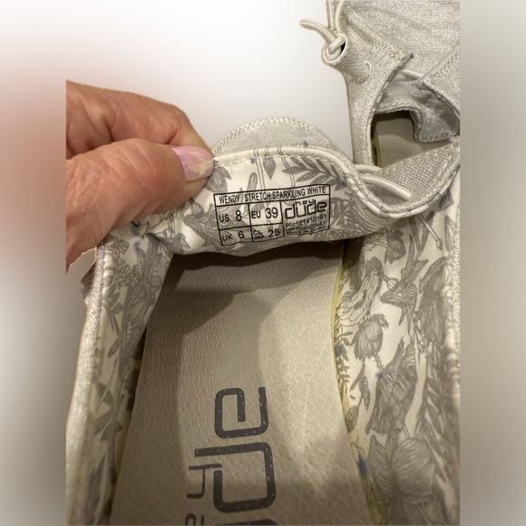 Hey Dude Wendy Stretch Sparkling White Shoes Women’s Size 8 - Picture 5 of 8